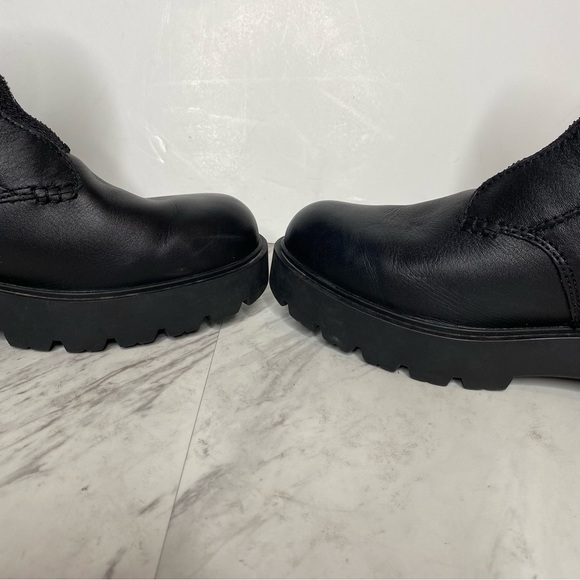 UGG Czeriesa Black Leather Boot 9 1/2 - Picture 6 of 15